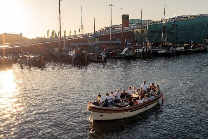 Voyage Amsterdam premium canal cruise (Excluding drinks) 