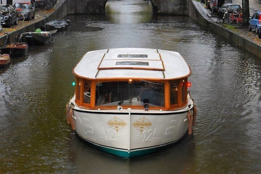 Voyage Amsterdam premium canal cruise (Excluding drinks)