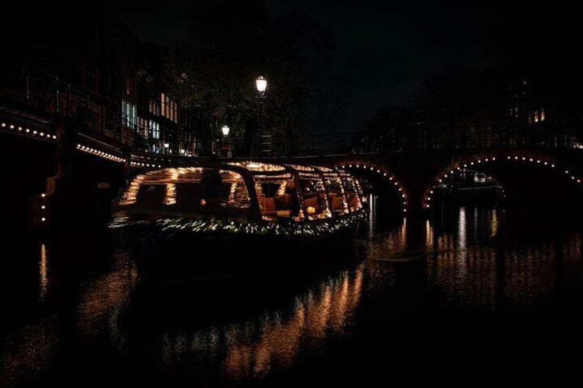 Voyage Amsterdam premium 'Evening Cruise'. (Excluding drinks)