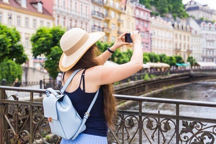KARLOVY VARY & visit of MOSER Glass Factory 8 hrs by minivan MB V or Sprinter
