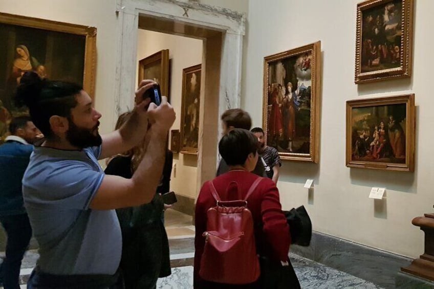 Pinacoteca Art Gallery