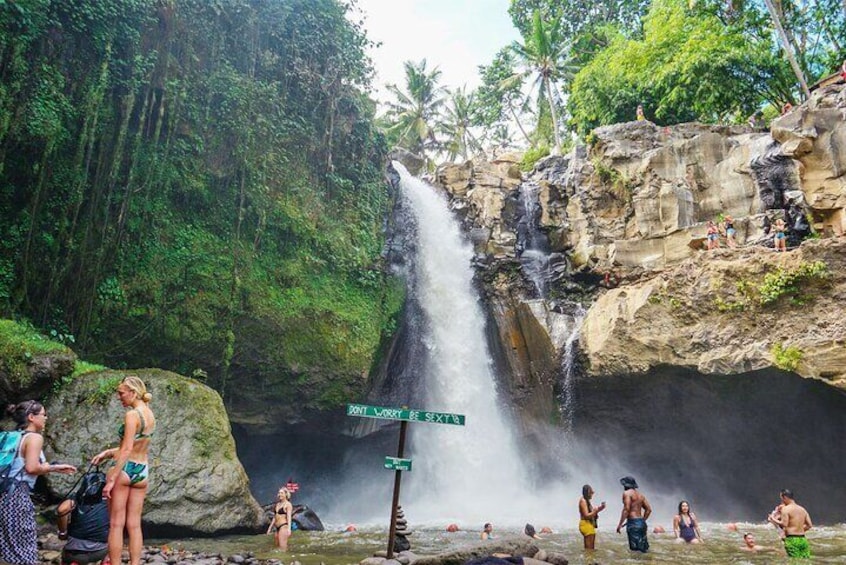 Tegenungan Waterfall