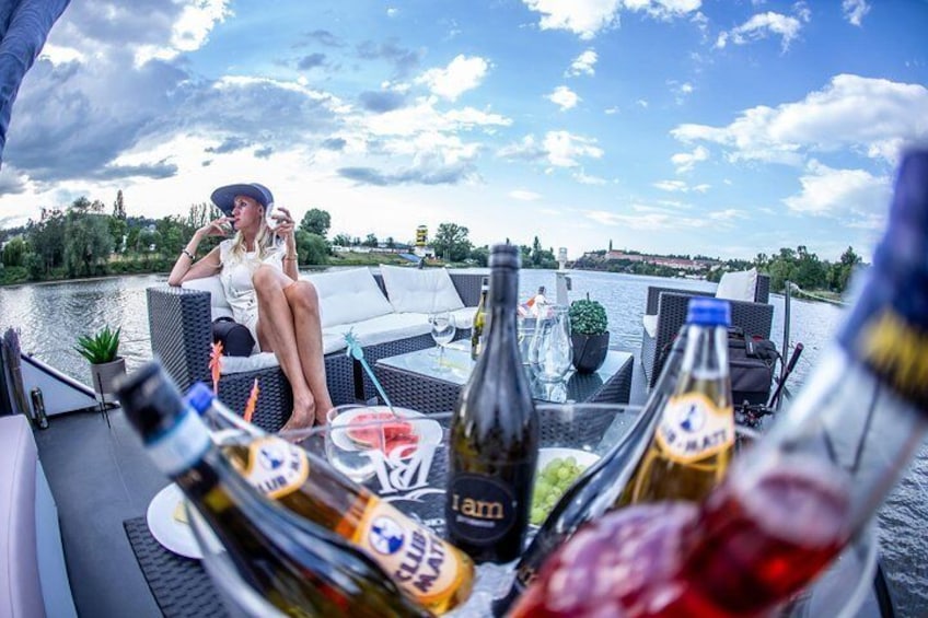 3-hours Prague Private Boat Beer Cruise