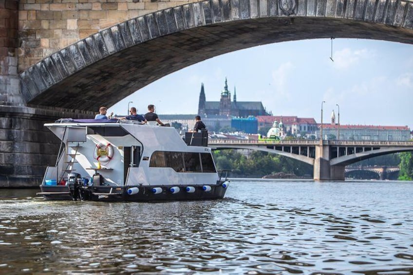3-hours Prague Private Boat Beer Cruise