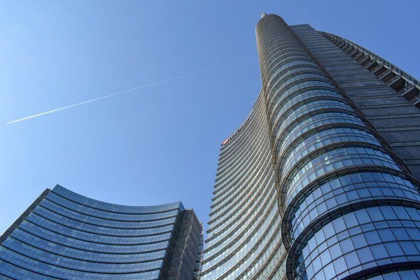 Milan Skyscrapers Guided Tour: Porta Nuova, Unicredit tower & Vertical Forest