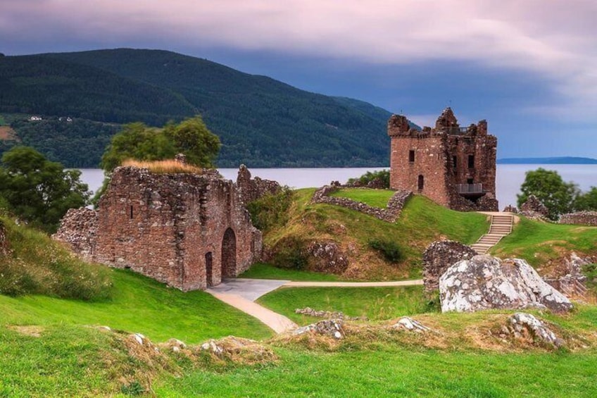 Loch Ness & Urquhart Castle