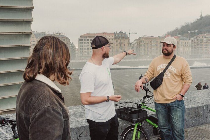 Small-Group Electric Bike Tour in San Sebastián 