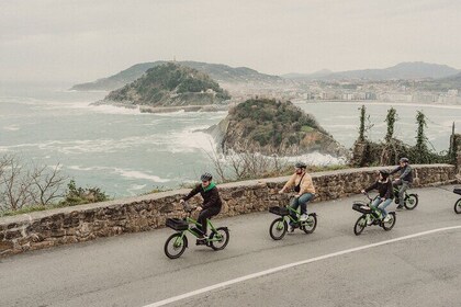 Small-Group Electric Bike Tour in San Sebastián