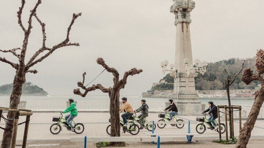 Small-Group Electric Bike Tour in San Sebastián