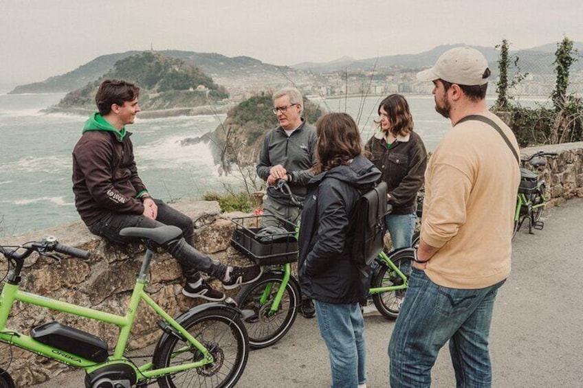 Small-Group Electric Bike Tour in San Sebastián 