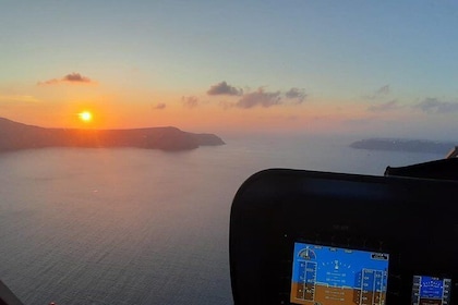 Shared Helicopter Tour Santorini 20 minutes - 2 passengers