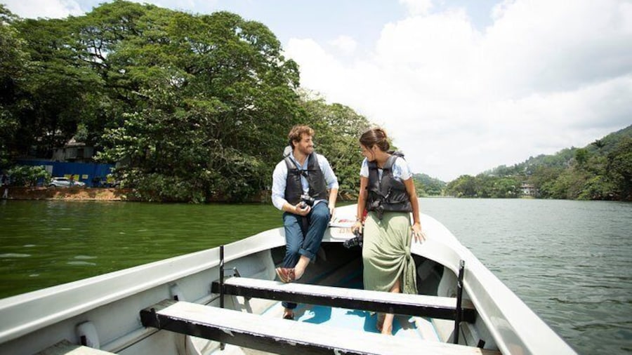 Kandy City Day Tour with a verified tour guide