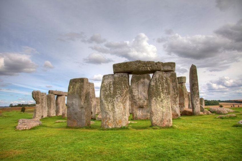 Stonehenge Morning Half-Day Tour from London Including Admission