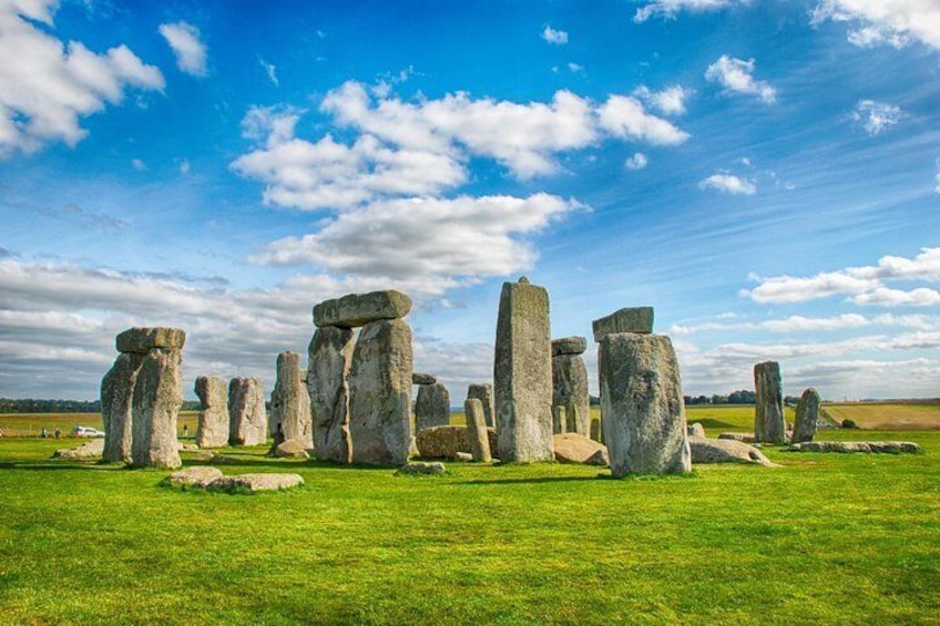 Stonehenge Morning Half-Day Tour from London Including Admission