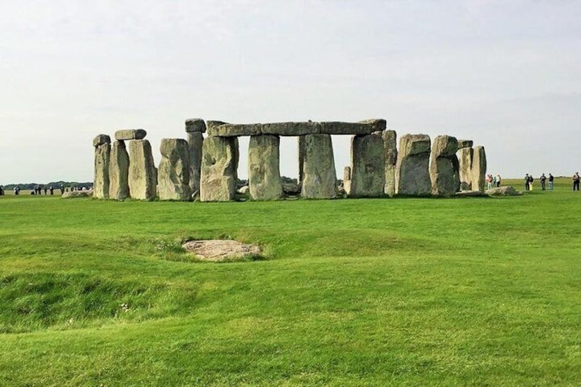 Stonehenge Morning Half-Day Tour from London Including Admission