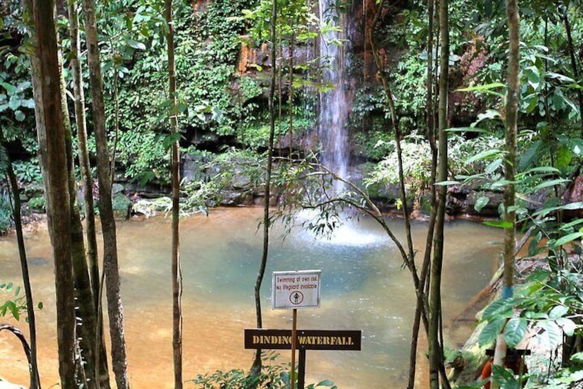 Dinding waterfall