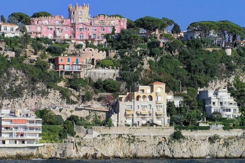 Picturesque walk from Nice to Villefranche sur Mer with pic-nic and swim