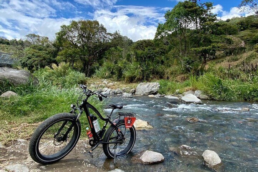 E-bike Tour - 2hr Guided Adventure in Boquete