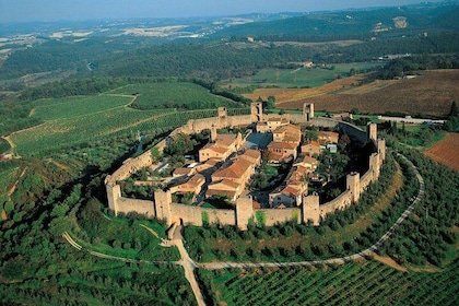 Siena Monteriggioni San Gimignano med frokost og vinsmagning Fullday fra Fi...