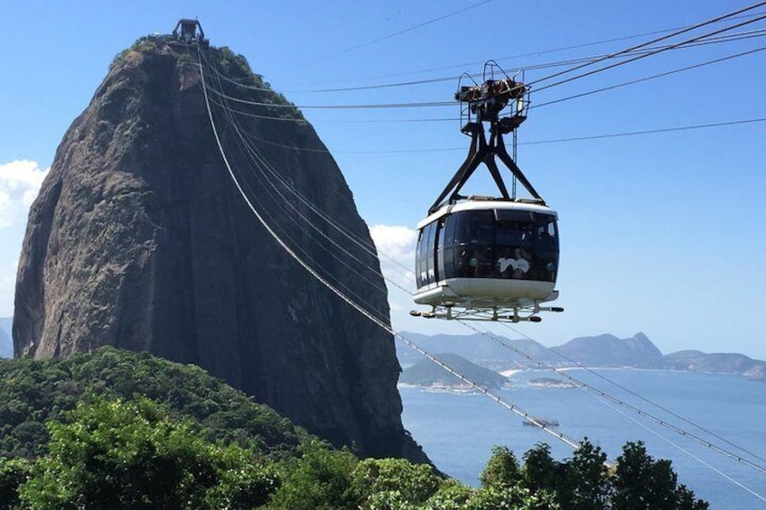 Sugar Loaf Mountain with cable car
