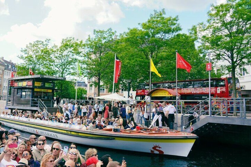 Explore Copenhagen by bus & boat