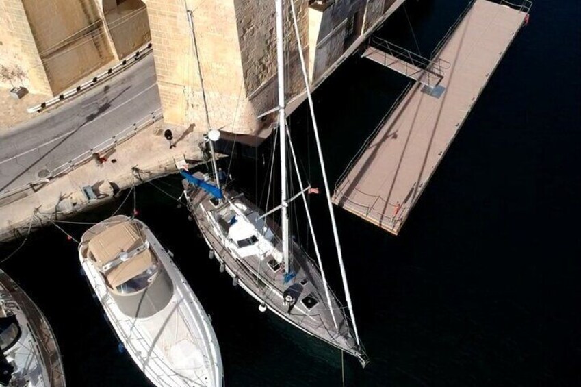 Sailing charter along the Maltese shoreline incl. Lunch and drinks