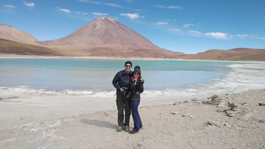 From La Paz: 4 Days Tour Uyuni Salt Flats ending in San Pedro de Atacama Chile