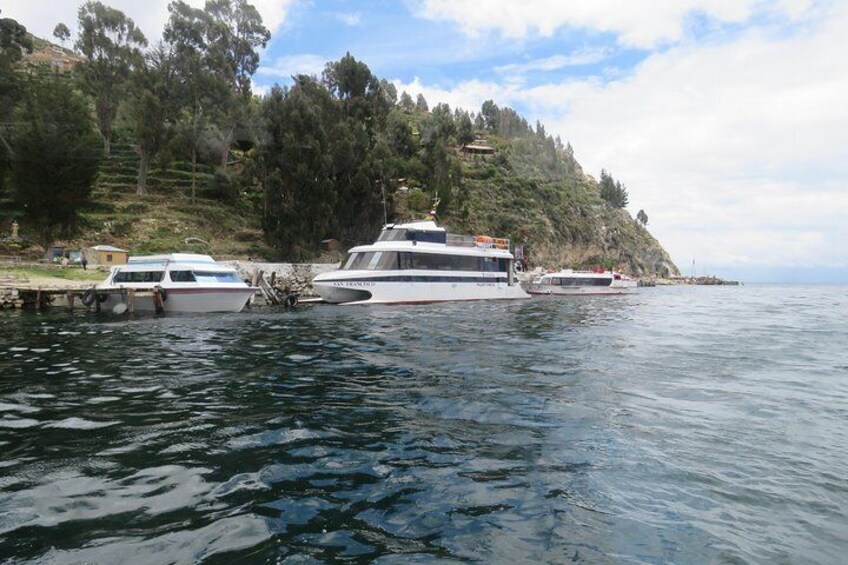 Private Full-Day Tour to Titicaca Lake and Copacabana Village from La Paz