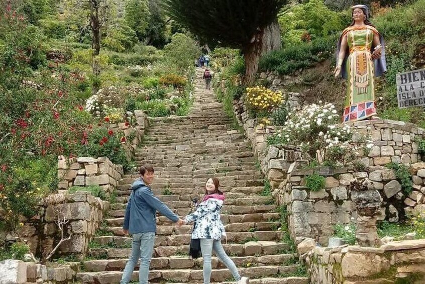Private Full-Day Tour to Titicaca Lake and Copacabana Village from La Paz