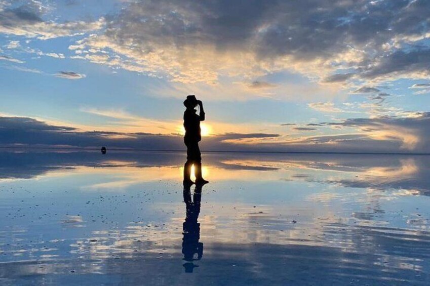 Private: Sunset and starlight tour in Uyuni salt flats.