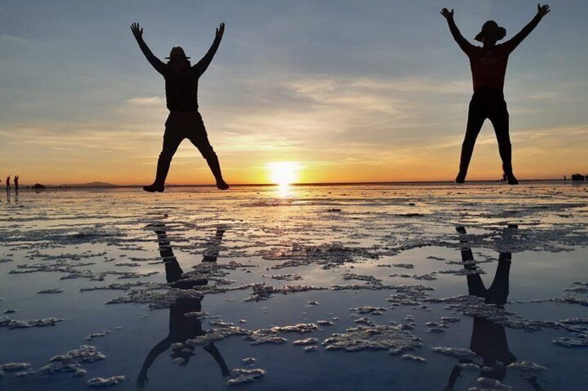 From Uyuni: Starlight and Sunrise Tour in Salt Flats