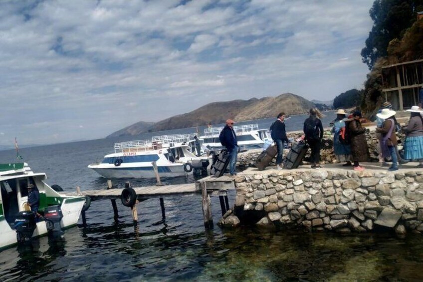 Visit Tiwanacu and Titicaca lake in one day tour from La Paz.