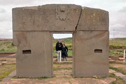 Visit Tiwanacu and Titicaca lake in one day tour from La Paz.