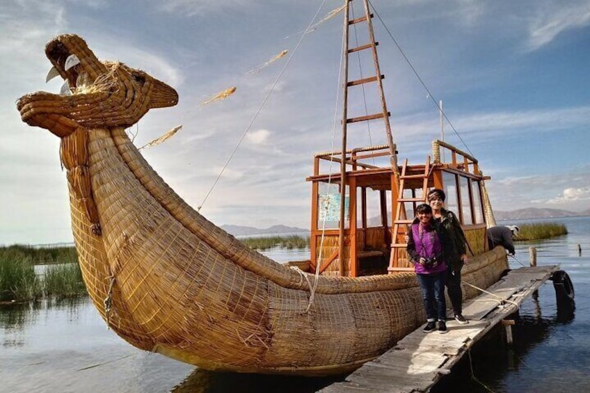 Lake Titicaca, HUATAJATA, builders of reed boats.