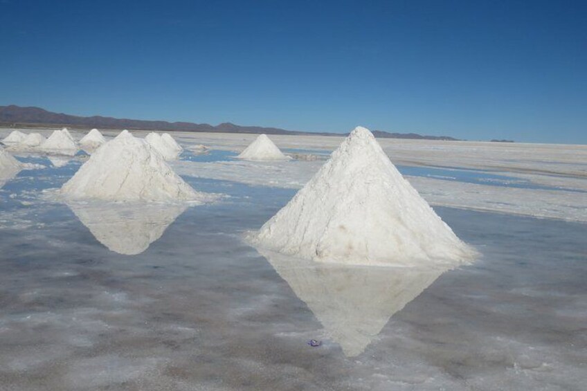 6-Day Bolivia Private Tour: La Paz-Uyuni Salt Flats-Lake Titicaca-Tihuanacu