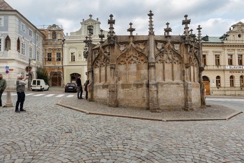 Gothic fountain in Kutna Hora’s Rejsek Square provided drinking water until the 19th century.
