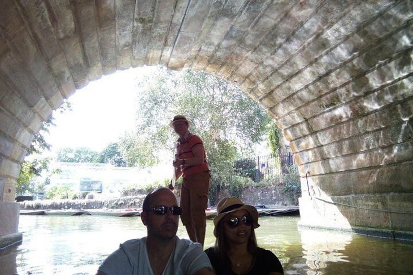Oxford punting on river with chauffeur guide