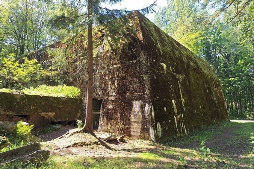 Guests bunker