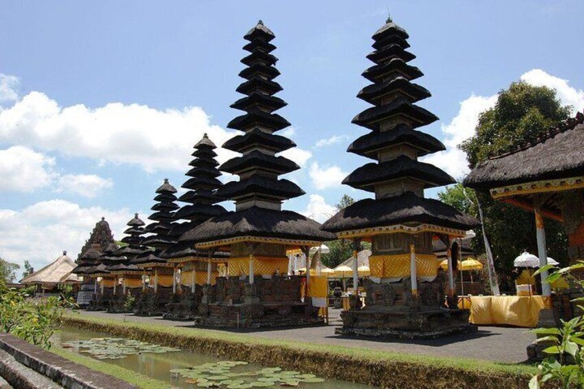 Royal Temple Taman Ayaun Menguwi