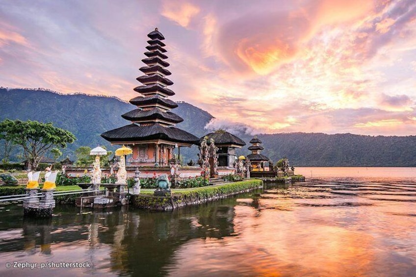 ulundanu temple in the mornig ( sunrise )