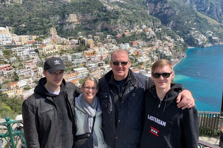 Amalfi coast small group up to 8 people with Mercedes