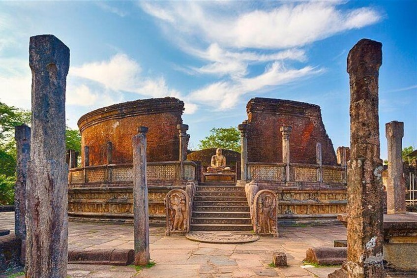 Polonnaruwa ruins city