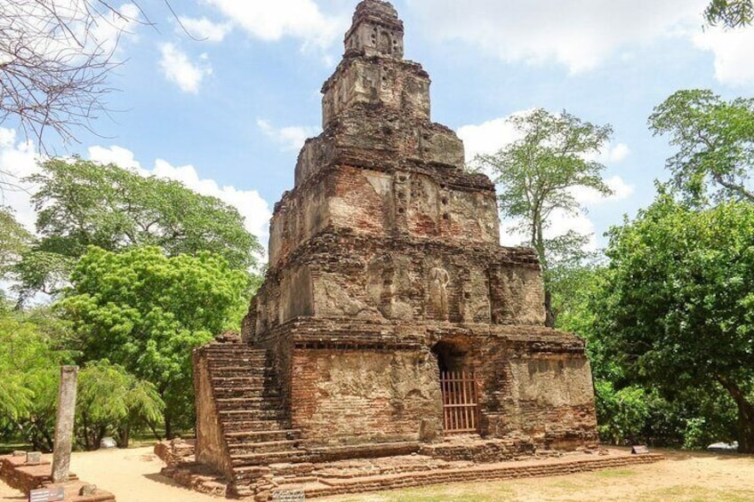 Private Half Day Tour: Polonnaruwa Gal Viharaya and Ruins City