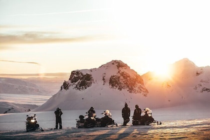冰川雪地摩托車黃金圈超級吉普車冒險