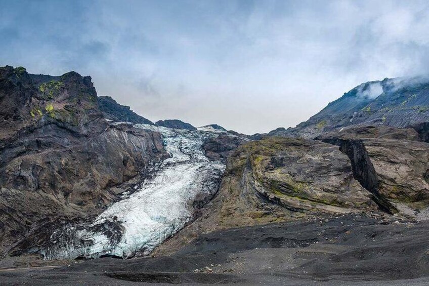 Gigjukull glacier at Ejyafjallajokull