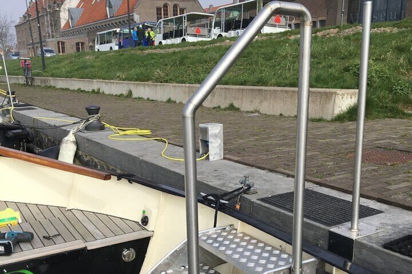 Safe step Watertaxi Hoorn