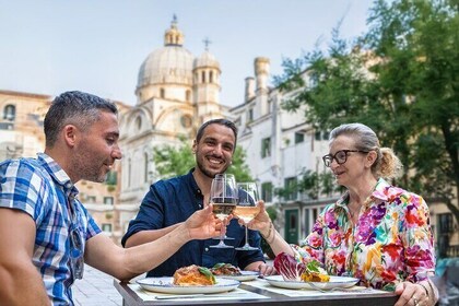 Balade gastronomique à Venise avec déjeuner et promenade en gondole