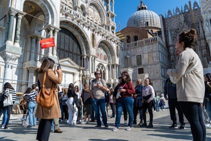 Best Of Venice: Saint Mark's Basilica, Doges Palace with Guide and Gondola Ride