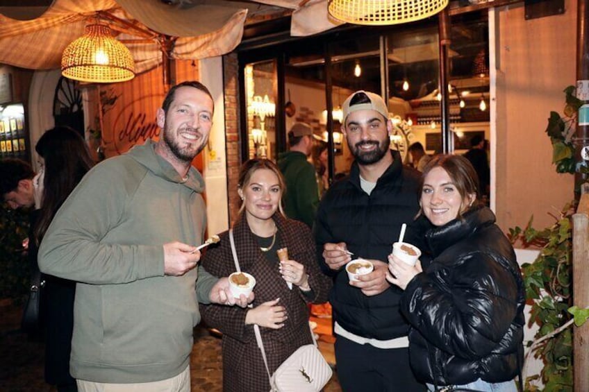 Hidden Rome Food Tour in Trastevere with Dinner and Wine