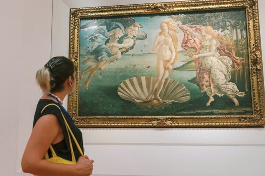 Dream away in front of Botticelli's world famous ''Birth of Venus''
